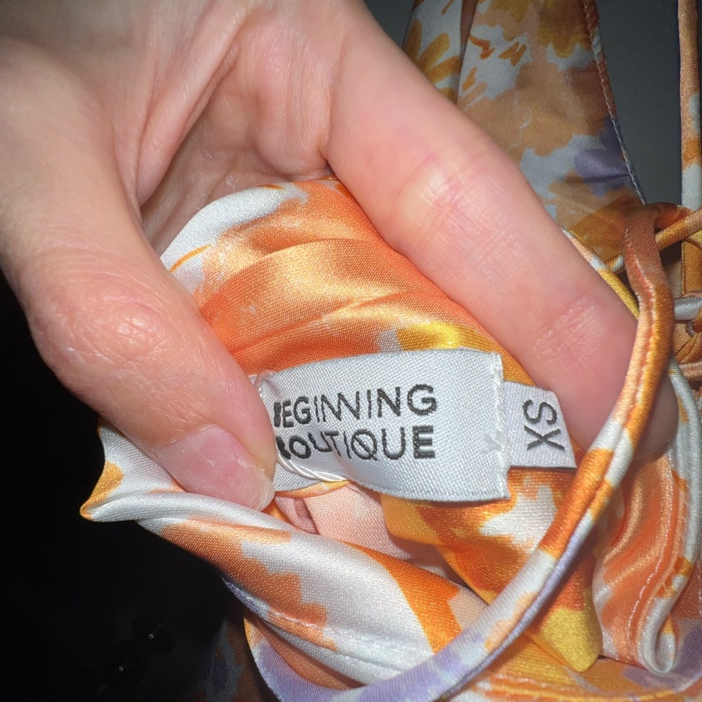 Midi Floral Beginning Boutique dress. - Picture 3 of 7